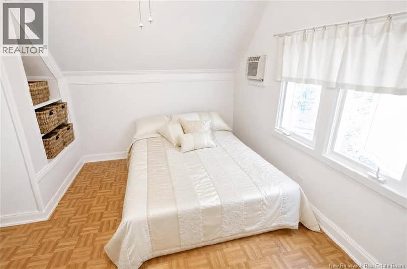 131 Humphrey Street — photo 14 of 37