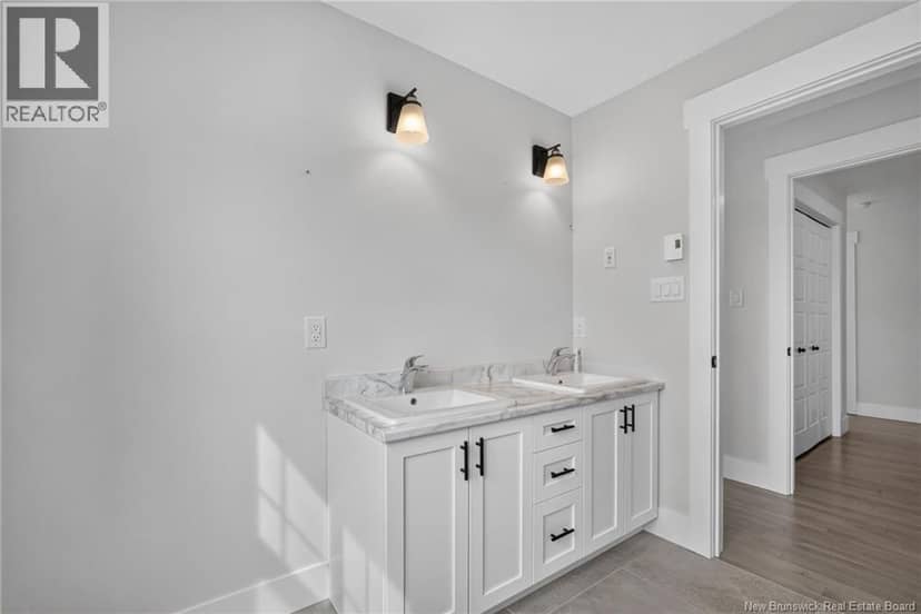 51 Loudun Street — photo 35 of 40