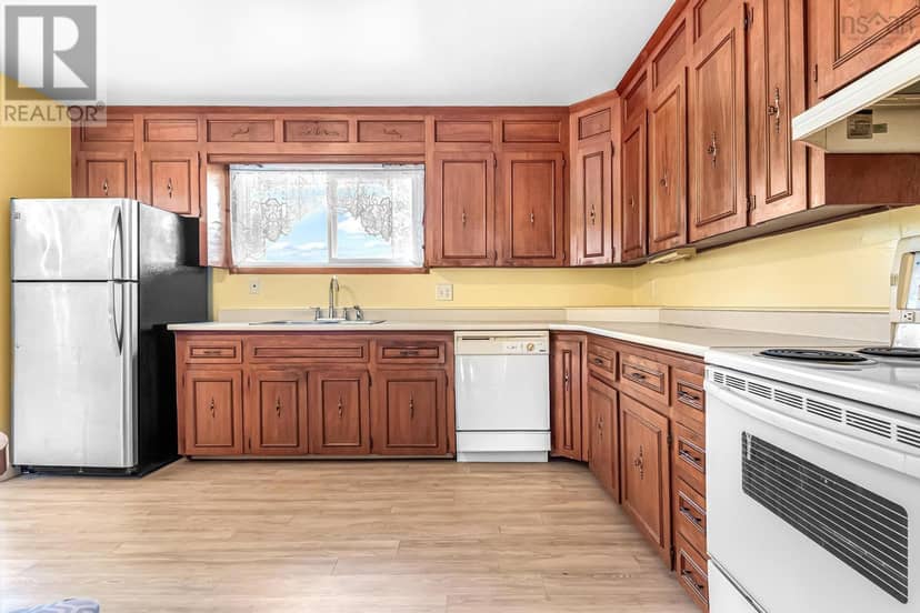 138 Hannebury Drive — photo 22 of 40