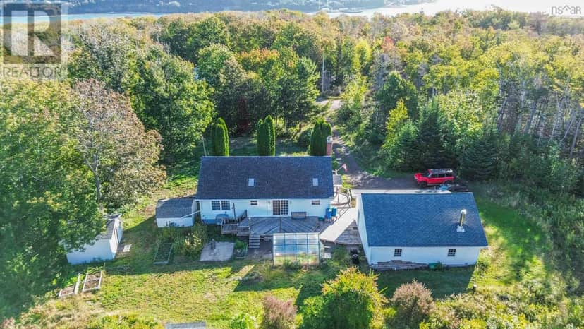 989 Lighthouse Road, Bay View, photo 4