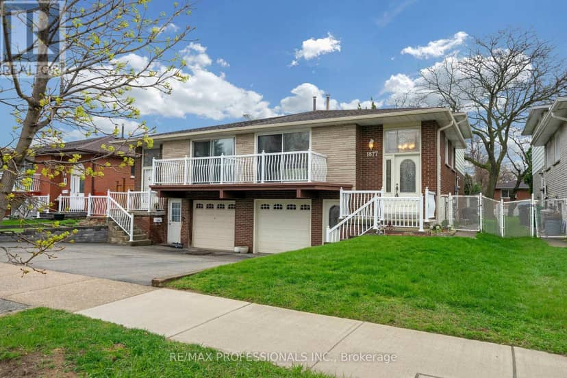 1877 Silverberry Crescent — photo 1 of 40
