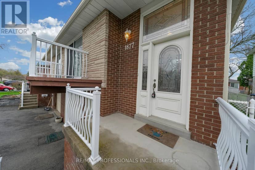 1877 Silverberry Crescent — photo 28 of 40