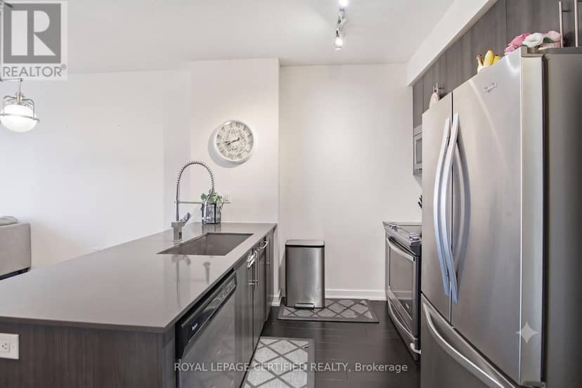 808 - 510 Curran Place — photo 10 of 24