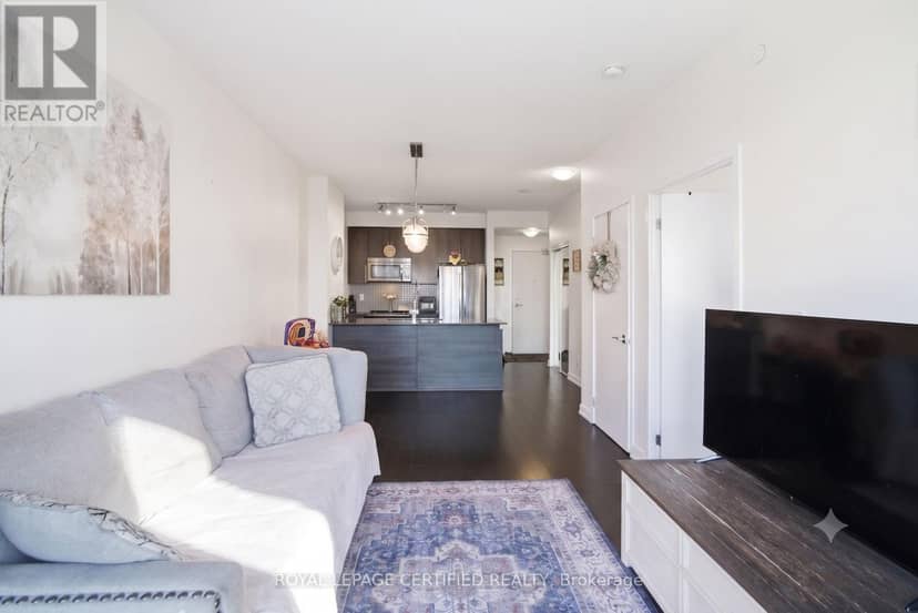 808 - 510 Curran Place — photo 19 of 24