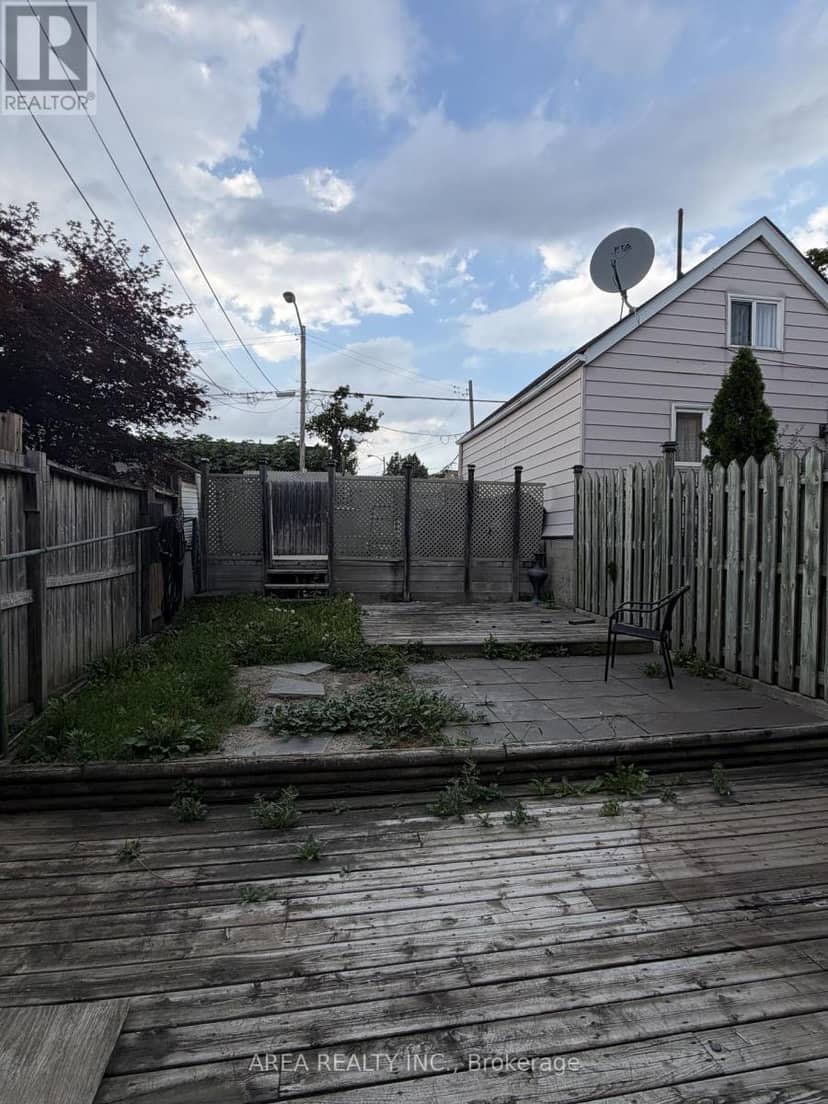 48 Corby Avenue — photo 15 of 17
