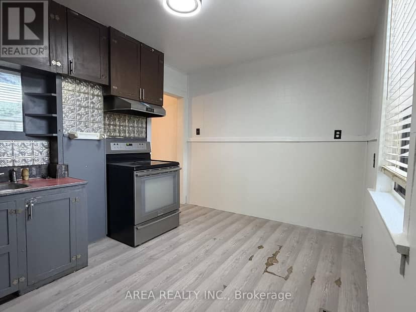 48 Corby Avenue — photo 8 of 17
