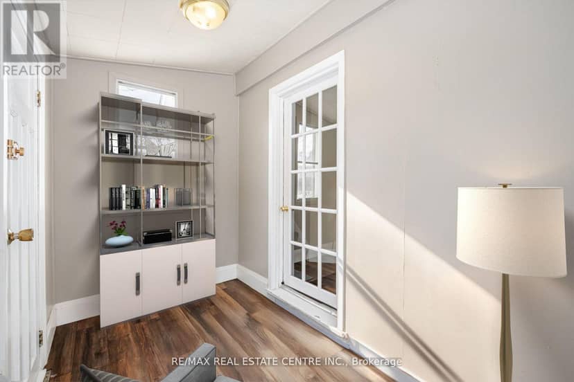 174 Victoria Street — photo 9 of 32