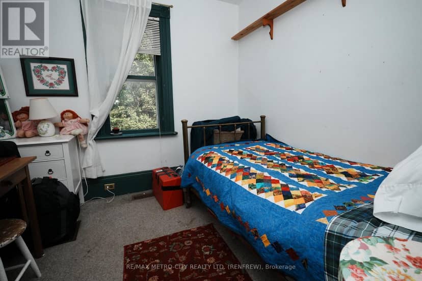 193 Oak Street — photo 13 of 31