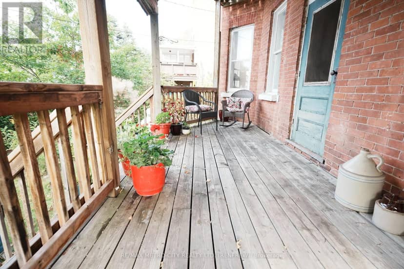 193 Oak Street — photo 19 of 31