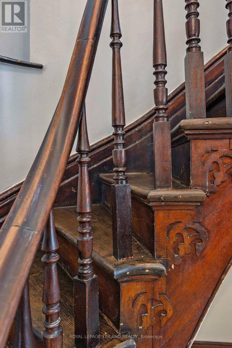 44 Elgin Street — photo 8 of 40