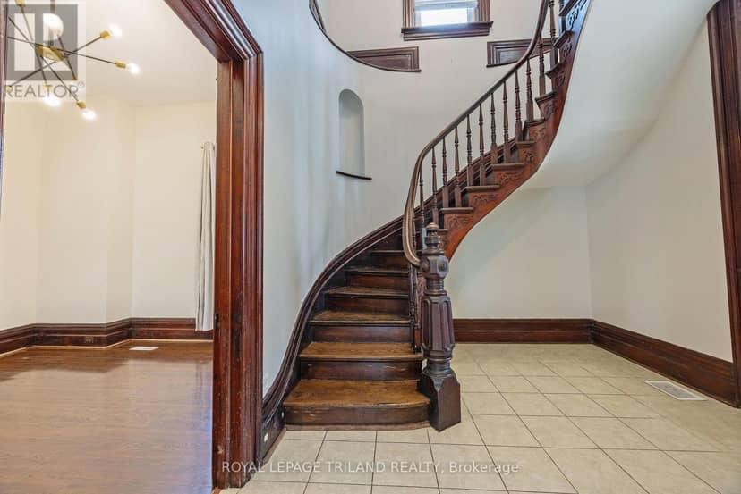 44 Elgin Street — photo 6 of 40