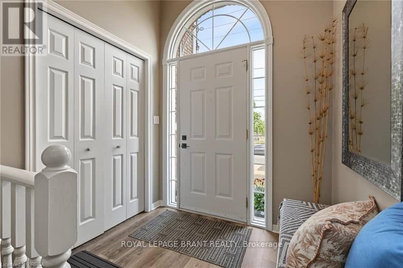 332 Grand River Avenue — photo 5 of 40