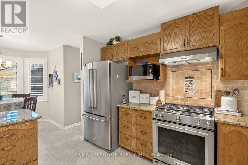 12 Oyster Bay Court — photo 18 of 33