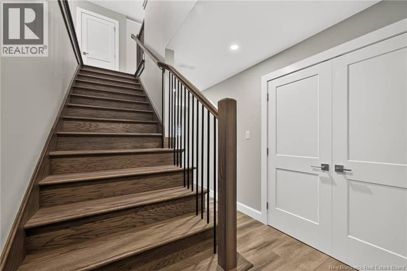 85 Rosebank Crescent — photo 35 of 40