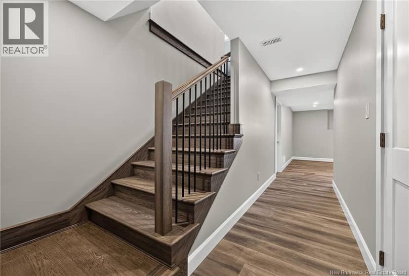 85 Rosebank Crescent — photo 36 of 40