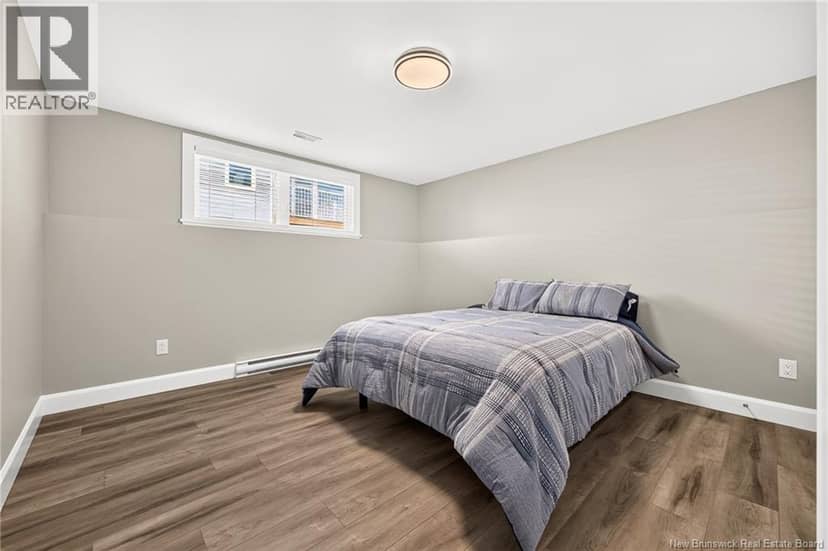 85 Rosebank Crescent — photo 39 of 40