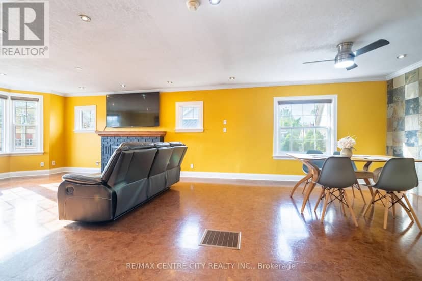 227 Beattie Street — photo 17 of 40