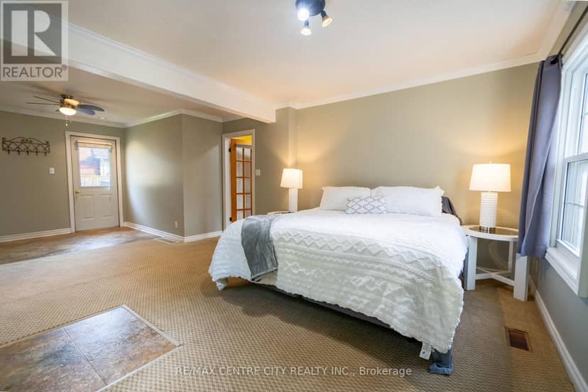 227 Beattie Street — photo 21 of 40