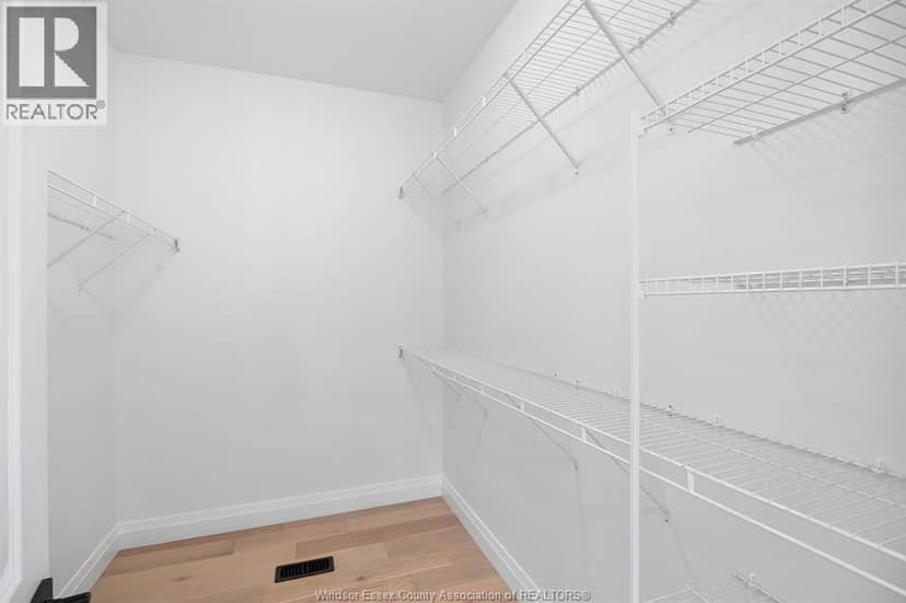 1214 Campana Crescent — photo 11 of 40