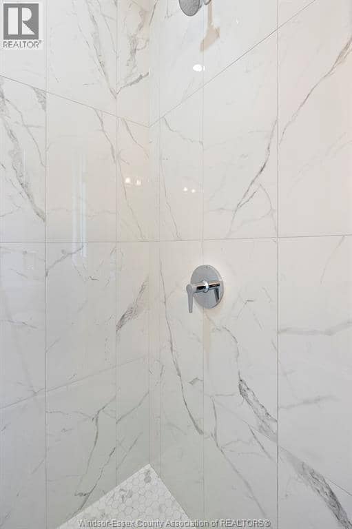 1214 Campana Crescent — photo 15 of 40
