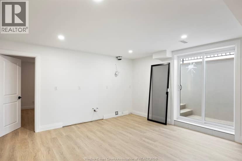 1214 Campana Crescent — photo 30 of 40