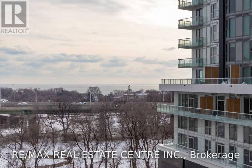 706 - 30 Ordnance Street — photo 10 of 22