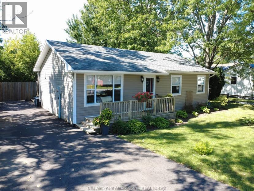 8585 James STREET — photo 1 of 33