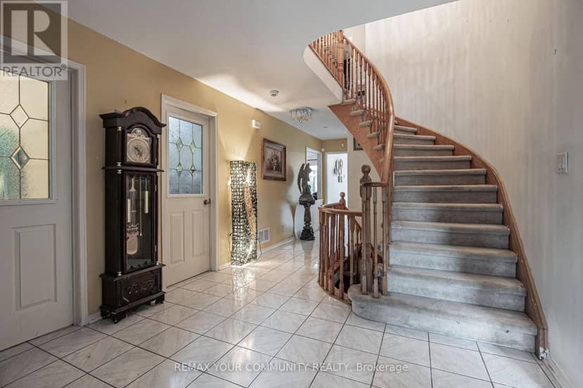 1801 Forestview Drive — photo 2 of 24