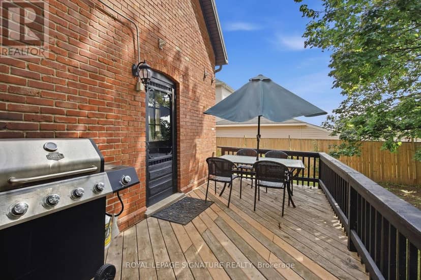 136 King Street S — photo 28 of 34