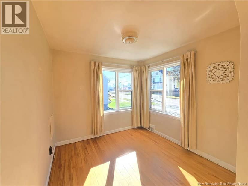 29 Humphrey Street — photo 3 of 22