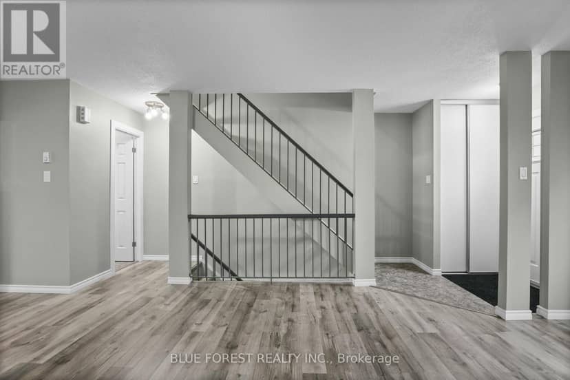 26 - 253 Taylor Street — photo 13 of 38