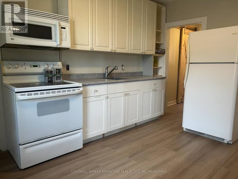 36 Sanford Street — photo 13 of 20