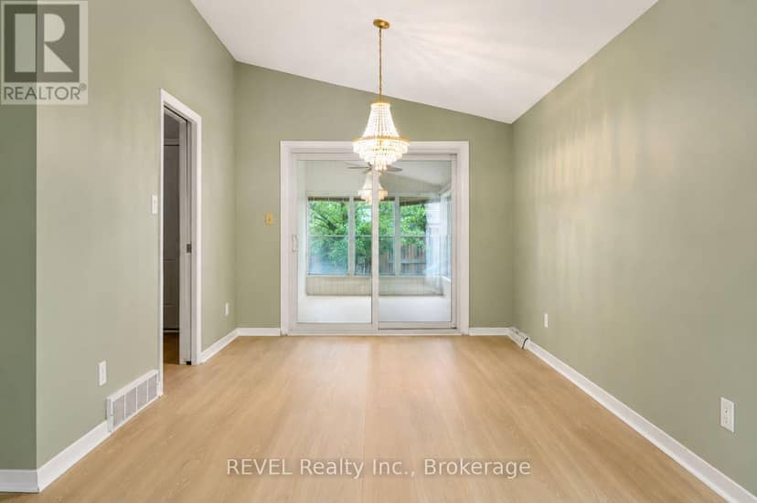 7285 Rolling Acres Crescent, Niagara Falls, photo 8