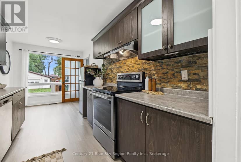 23 Martin Street — photo 4 of 40