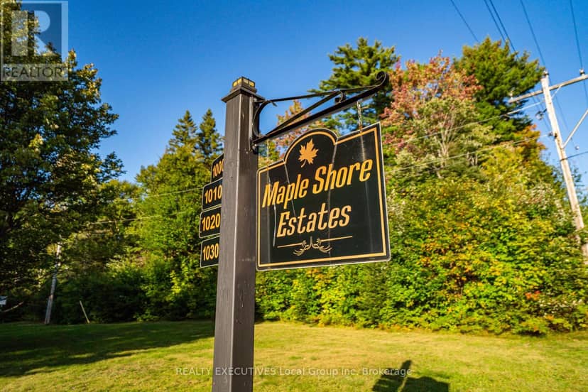 1010 Four Mile Lake Road, North Bay, photo 2