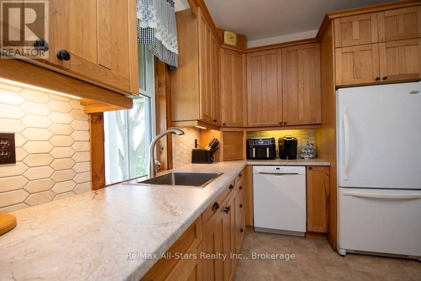 402 Mount Horeb Road — photo 9 of 40