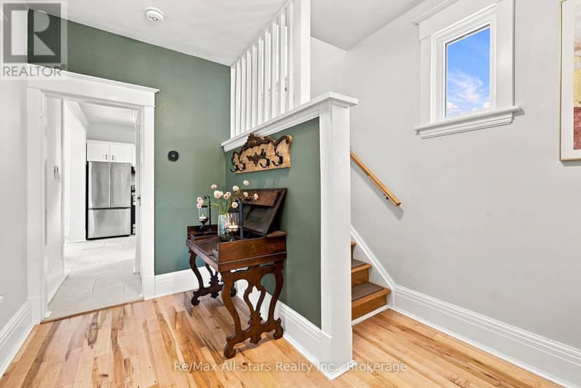 20 Mary Street E — photo 8 of 34