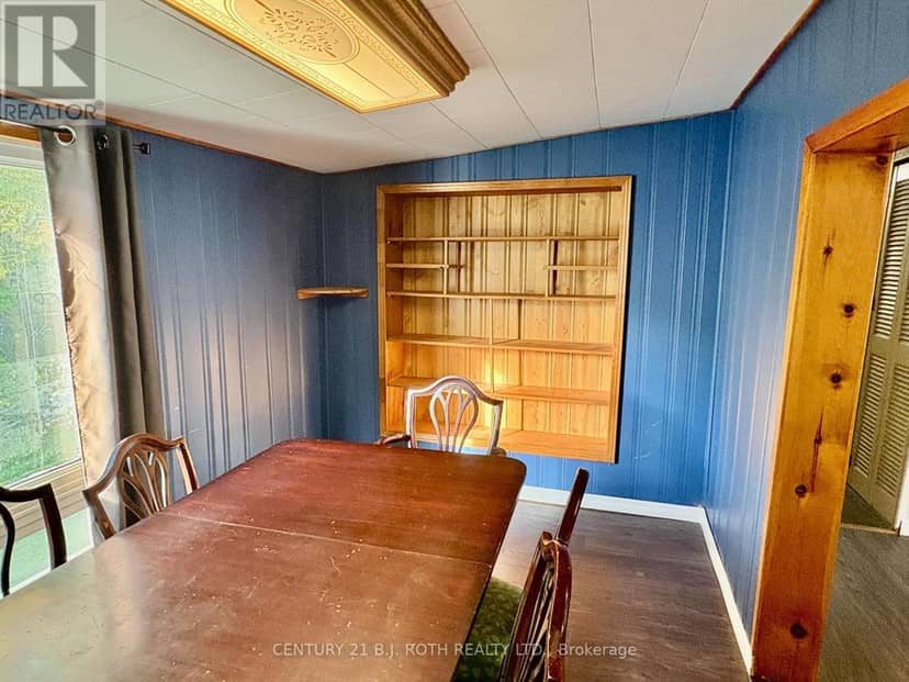 10 Shamrock Crescent, Essa, photo 8