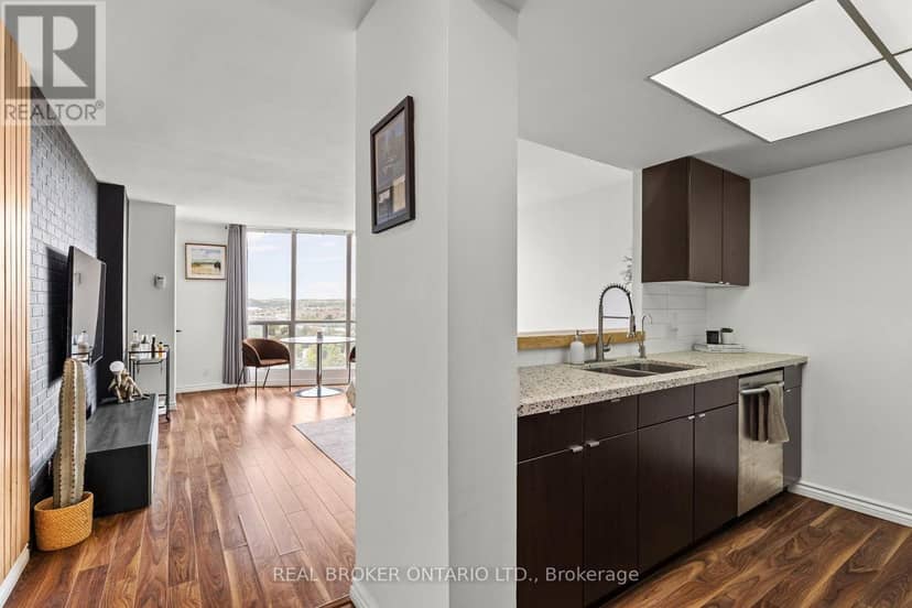 1407 - 65 Ellen Street — photo 10 of 32
