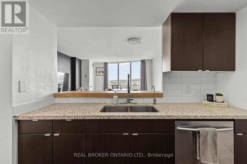 1407 - 65 Ellen Street — photo 11 of 32