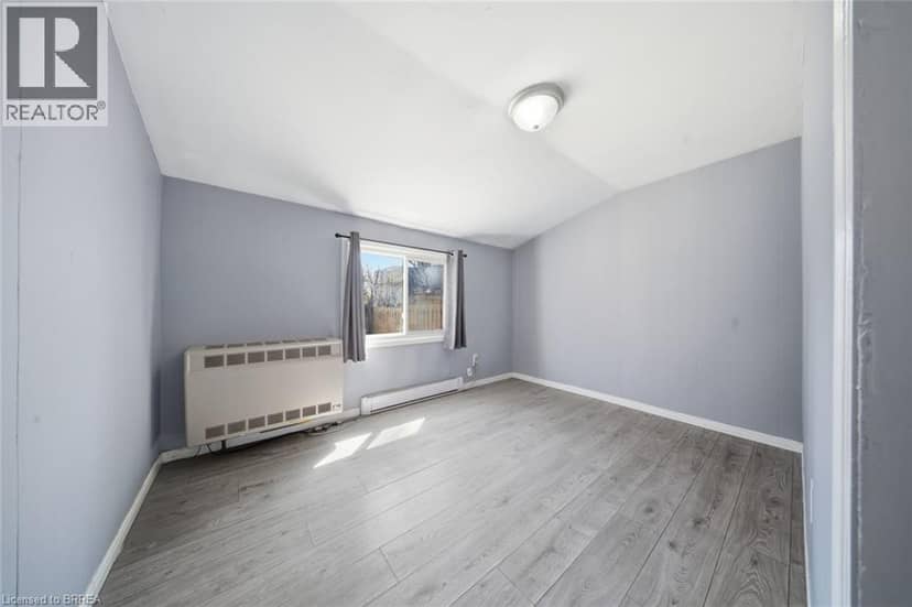 103 QUEEN Street — photo 10 of 25