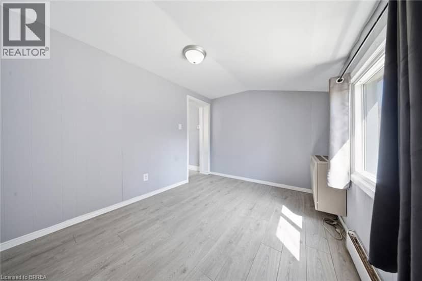 103 QUEEN Street — photo 12 of 25