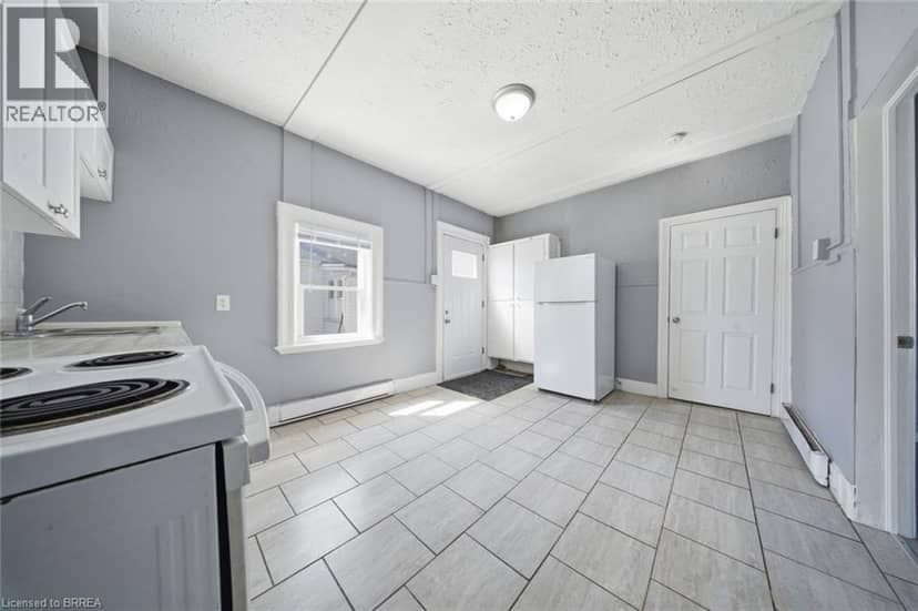 103 QUEEN Street, Brantford, photo 6