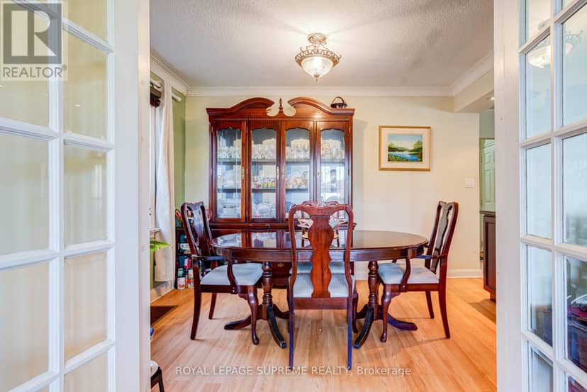 136 Winston Park Boulevard — photo 10 of 34