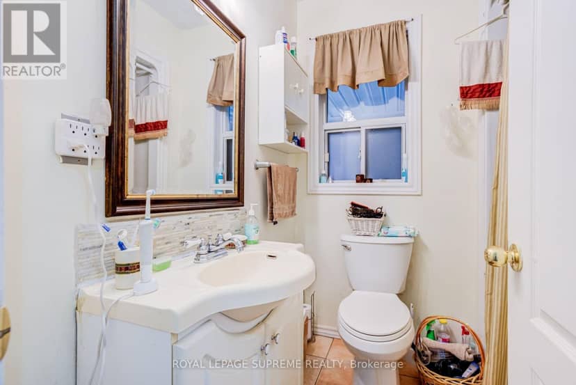 136 Winston Park Boulevard — photo 21 of 34