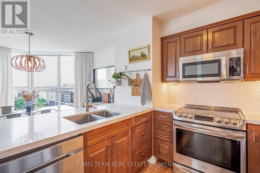 1011 - 150 Dunlop Street E — photo 6 of 40