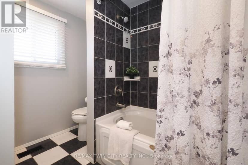 59 Bakersfield Drive — photo 19 of 33