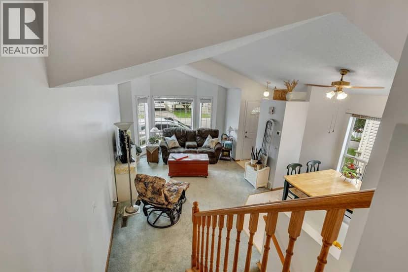 86 Coventry Lane NE — photo 15 of 39