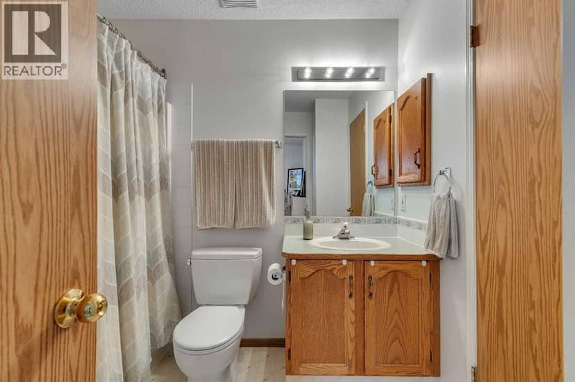 86 Coventry Lane NE — photo 19 of 39