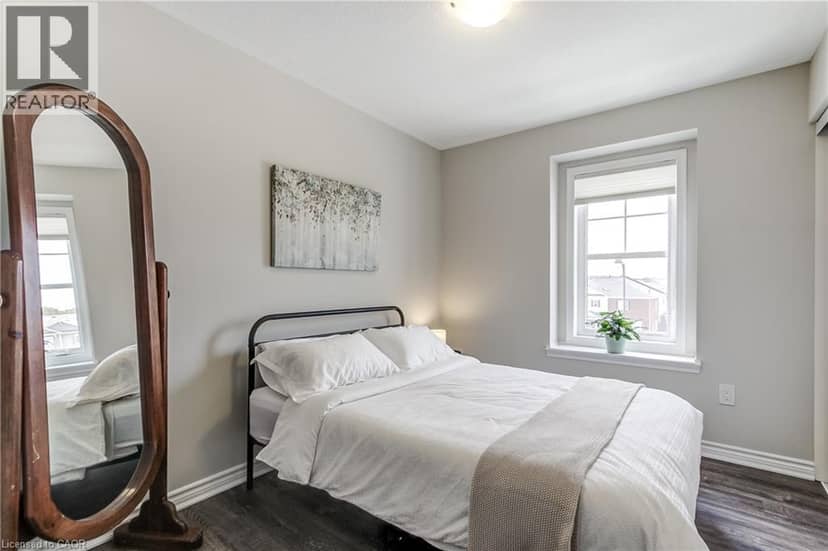 230 AVONSYDE Boulevard Unit# 3 — photo 28 of 40